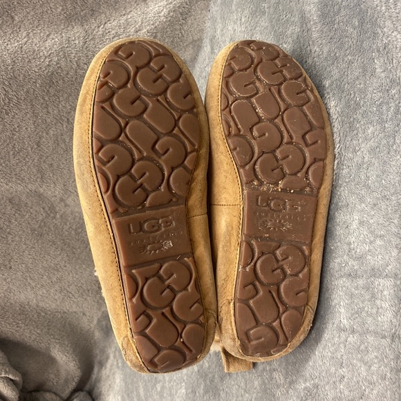 COPY - EUC Chickaree Ugg moccasin booties size 6 - Picture 8 of 8